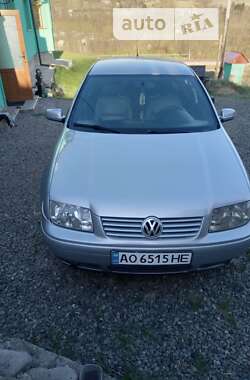 Седан Volkswagen Bora 2002 в Рахове