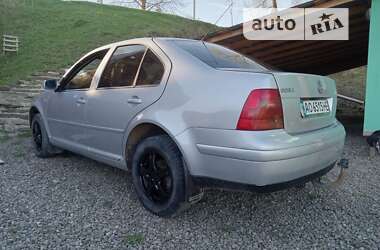 Седан Volkswagen Bora 2002 в Рахове