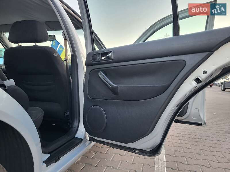 Седан Volkswagen Bora 1998 в Києві