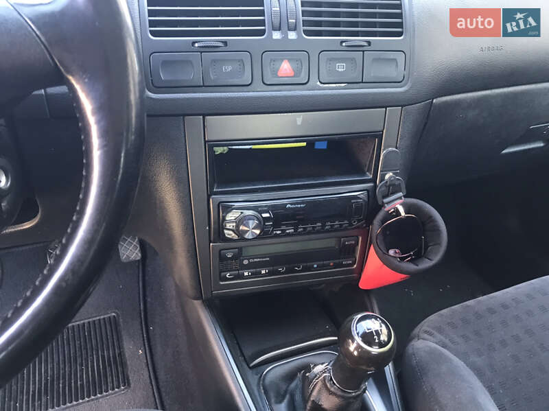 Седан Volkswagen Bora 2003 в Черкассах