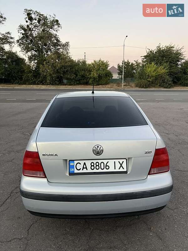 Седан Volkswagen Bora 1999 в Черкасах