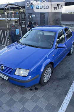 Седан Volkswagen Bora 2001 в Киеве