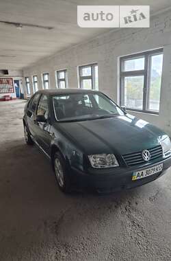 Седан Volkswagen Bora 2001 в Киеве