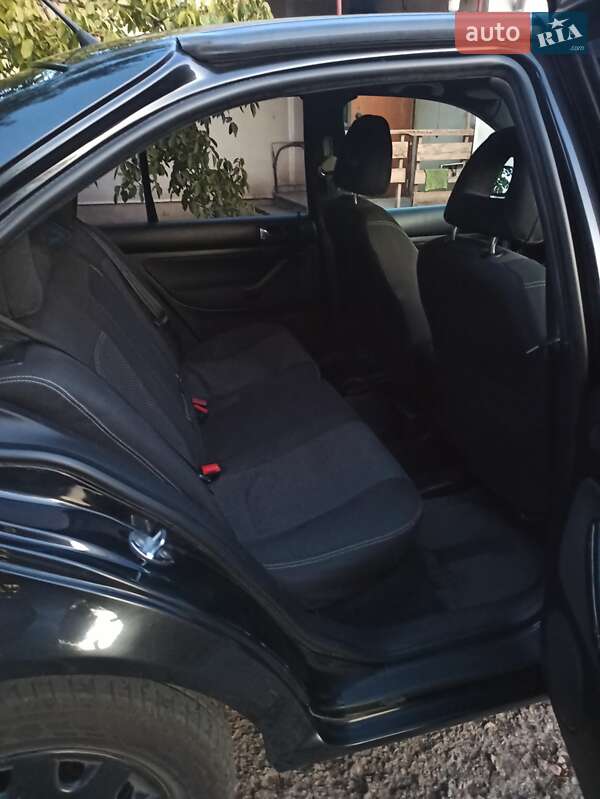 Седан Volkswagen Bora 2002 в Кривому Розі