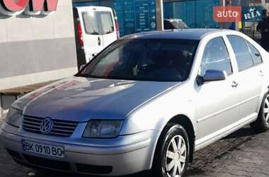 Седан Volkswagen Bora 2003 в Сарнах