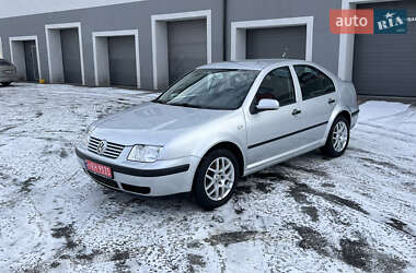 Седан Volkswagen Bora 2001 в Виннице