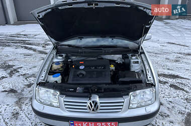 Седан Volkswagen Bora 2001 в Виннице