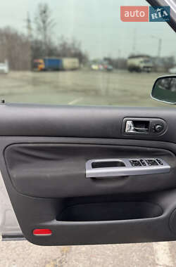 Седан Volkswagen Bora 2005 в 