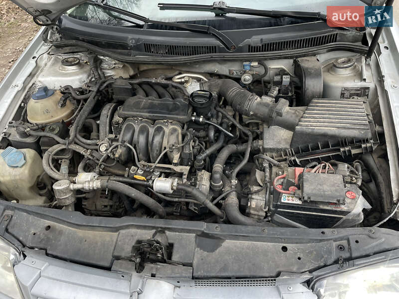 Седан Volkswagen Bora 2005 в Комарному фото 15 Седан Volkswagen Bora 2005 в Комарному