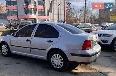 Седан Volkswagen Bora 1999 в Чернівцях