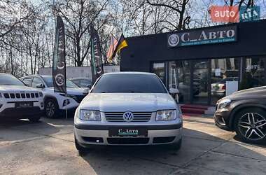 Седан Volkswagen Bora 1999 в Чернівцях