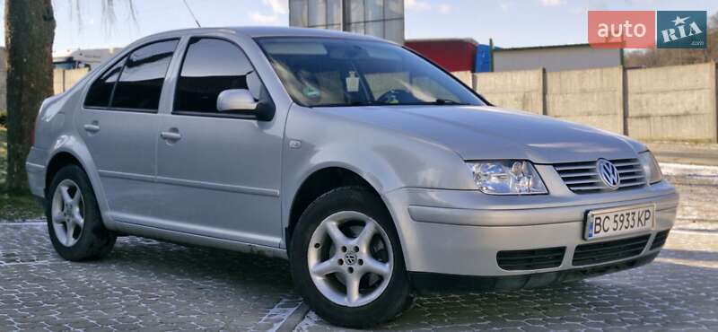 Седан Volkswagen Bora 2000 в Львове