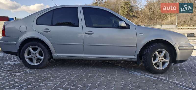 Седан Volkswagen Bora 2000 в Львове