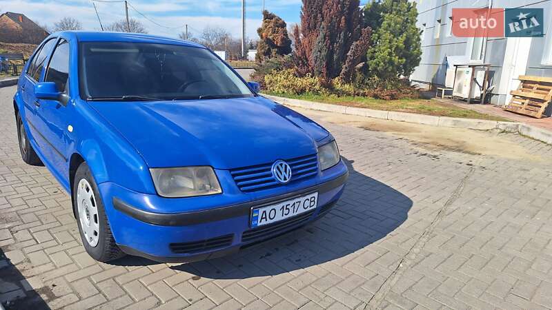 Седан Volkswagen Bora 1999 в Мукачевому