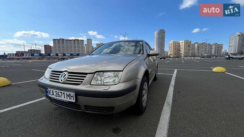 Седан Volkswagen Bora 2005 в 