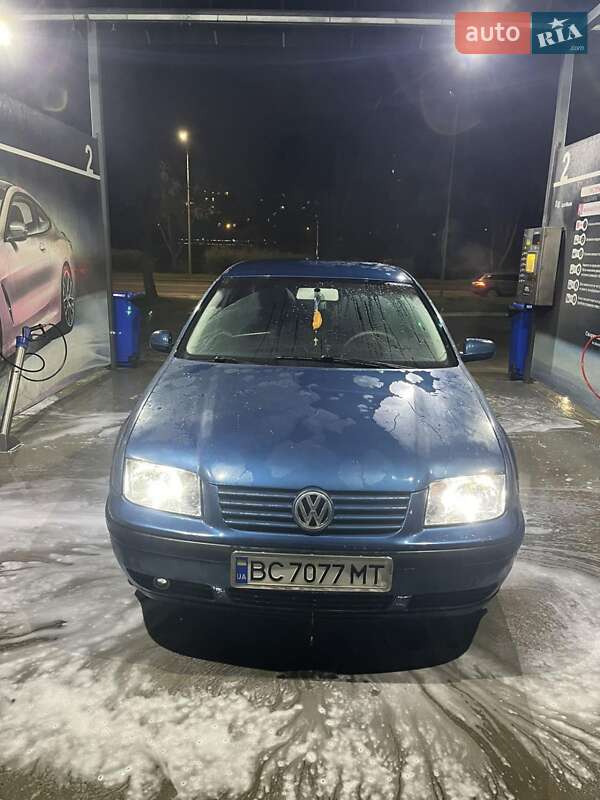 Седан Volkswagen Bora 2002 в 