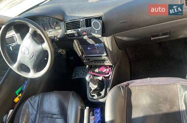 Седан Volkswagen Bora 1999 в 