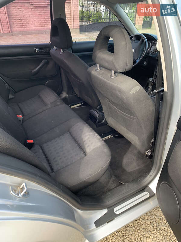 Седан Volkswagen Bora 2001 в Коломые