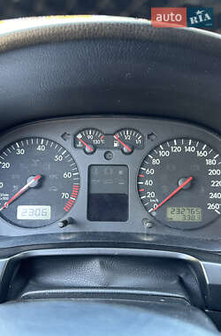Седан Volkswagen Bora 1999 в 