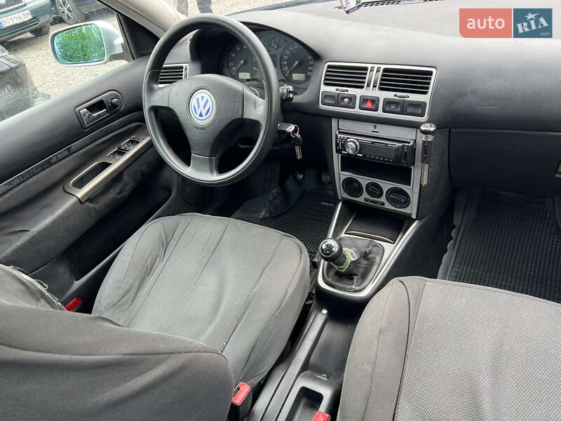 Седан Volkswagen Bora 2002 в Кременці