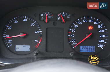 Седан Volkswagen Bora 1999 в 