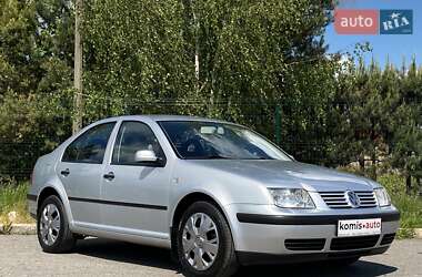Седан Volkswagen Bora 2001 в 