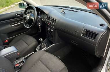 Седан Volkswagen Bora 2001 в 