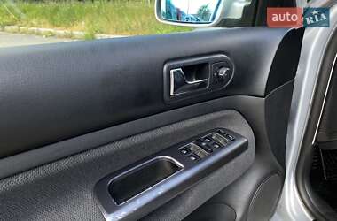 Седан Volkswagen Bora 2001 в 