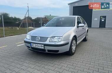 Седан Volkswagen Bora 2000 в 