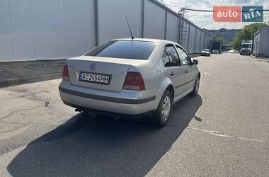 Седан Volkswagen Bora 2000 в 