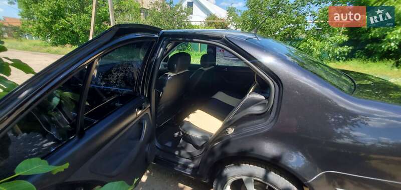 Седан Volkswagen Bora 2003 в Великій Михайлівці