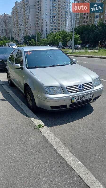 Седан Volkswagen Bora 2004 в Києві