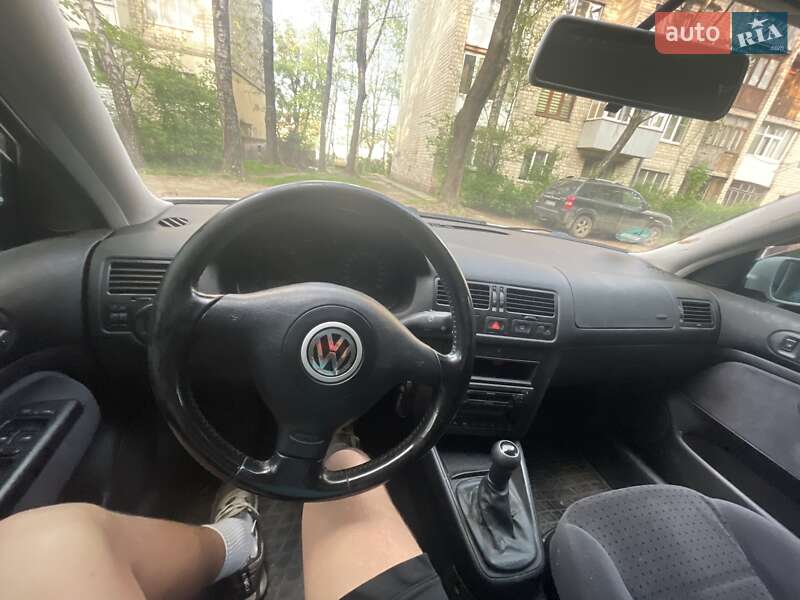 Седан Volkswagen Bora 1999 в Черновцах
