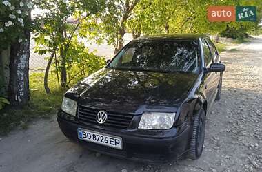 Седан Volkswagen Bora 2003 в Почаеве