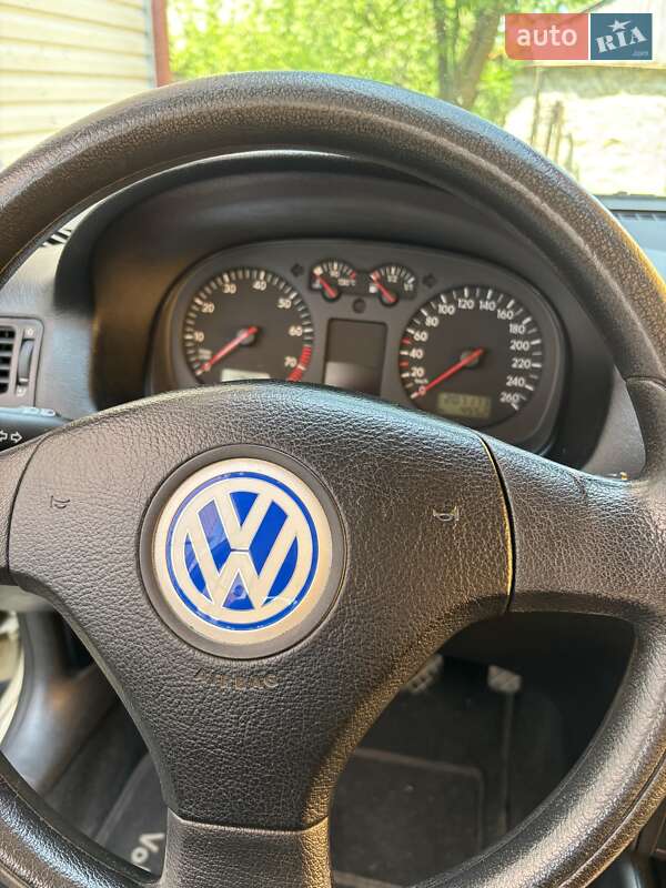 Седан Volkswagen Bora 2003 в Рожнятові