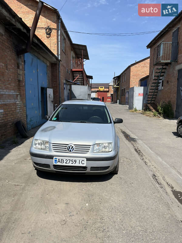 Седан Volkswagen Bora 1999 в Вінниці