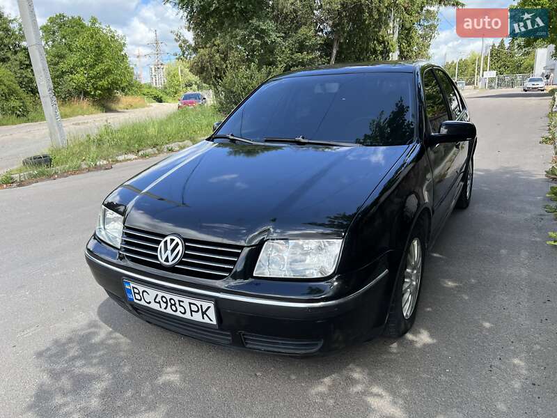 Седан Volkswagen Bora 2004 в Львове