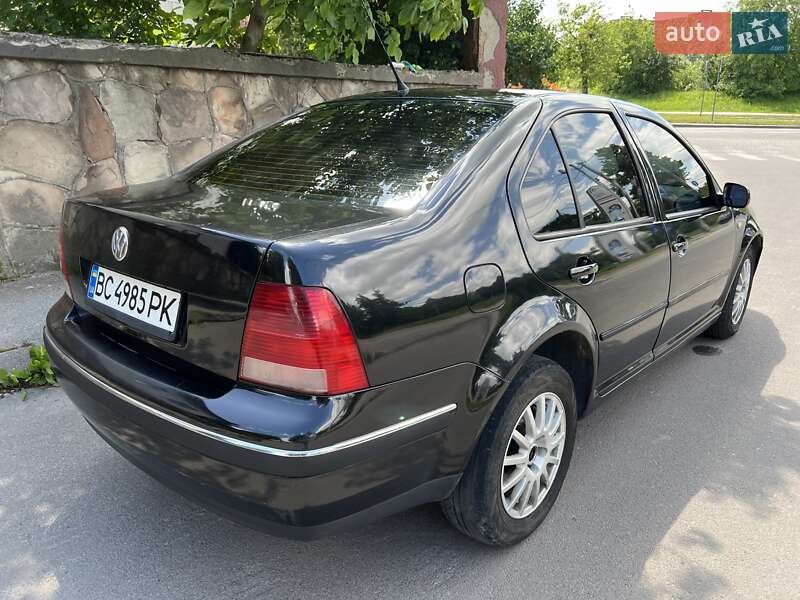 Седан Volkswagen Bora 2004 в Львове