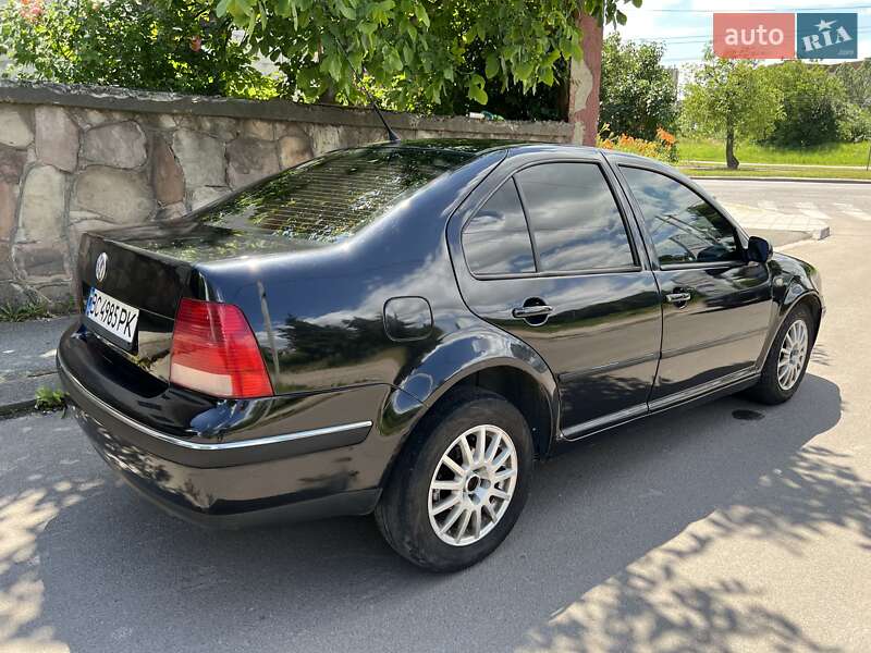 Седан Volkswagen Bora 2004 в Львове