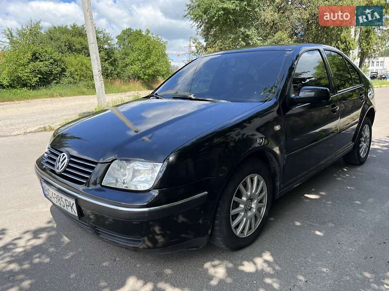 Седан Volkswagen Bora 2004 в Львове