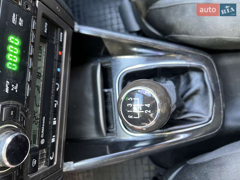 Седан Volkswagen Bora 2004 в Львове