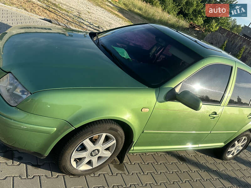 Седан Volkswagen Bora 1999 в Ходореві