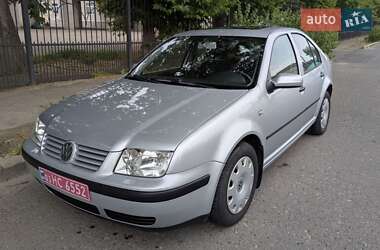 Седан Volkswagen Bora 2001 в Николаеве