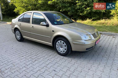 Седан Volkswagen Bora 2002 в 