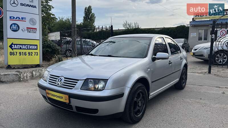 Volkswagen Bora 2001