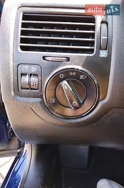 Седан Volkswagen Bora 1999 в 