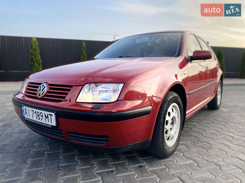 Седан Volkswagen Bora 2001 в 