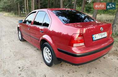 Седан Volkswagen Bora 2001 в 