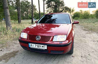 Седан Volkswagen Bora 2001 в 