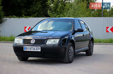 Седан Volkswagen Bora 2003 в Кременце